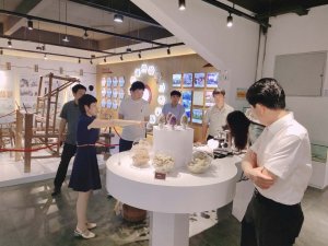 <b>熱烈歡迎科銀投資控股集團(tuán)董事長、省工商聯(lián)副主席劉敬錕來我司指導(dǎo)工作</b>